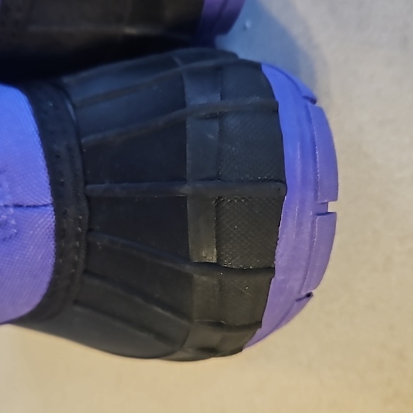 Arctic shield purple snowboots - Picture 4 of 11